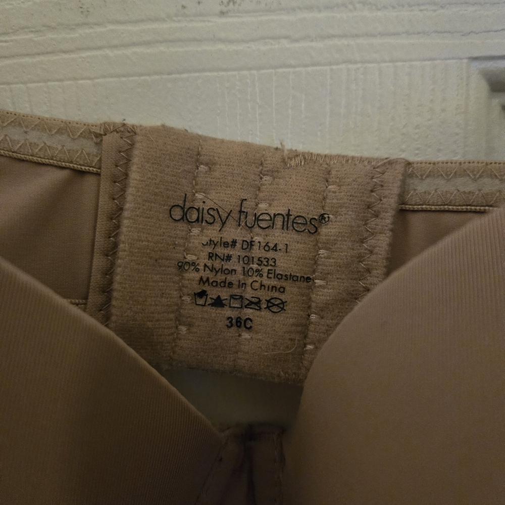 Nude Bra - Picture 3 of 7